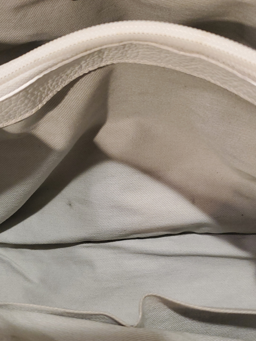 Mark & Graham Small Elisabetta Slouch Bag - Picture 14 of 14